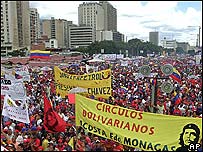 Chávez levou milhares de pessoas às ruas