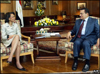 امریکی وزیر خارجہ ، مصر کے صدر حسنی مبارک کے ساتھ