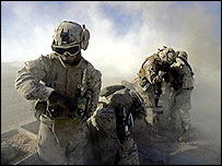 Felluce yakınlarındaki Amerikan askerleri