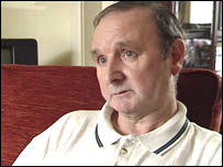 David Willis, que tem crise de soluços que já dura cinco anos