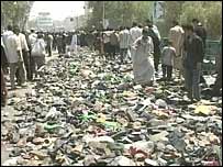 کفش های باقيمانده از عزاداران