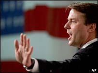 O pré-candidato democrata à Presidência dos EUA, John Edwards