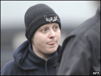 Barbora Skrlova sob custódia da polícia checa (10/01/08)