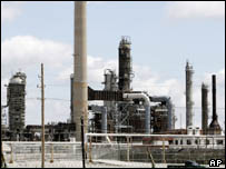 تاسیسات نفتی