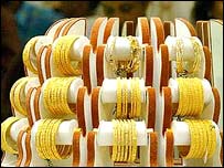 सोने की चूड़ियाँ