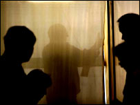 тіні у виборчій дільниці