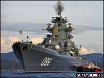 O navio Pedro, o Grande durante exercício na costa da França (Getty Images)