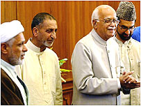 हुर्रियत नेता आडवाणी के साथ