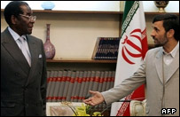احمدی نژاد و موگابه
