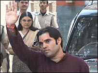 वरुण और मेनका गांधी