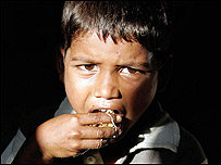 सूनामी से प्रभावित एक बच्चा