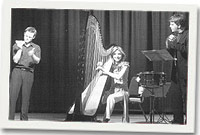 Catrin Finch Rhys Taylor a Dewi Ellis Jones