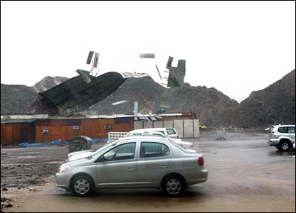 ساختمان تخریب شده در اثر گردباد، عکسی از راجش بورمان