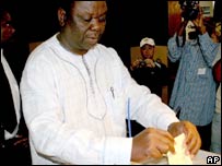 विपक्षी नेता मॉर्गन चांगिरई 