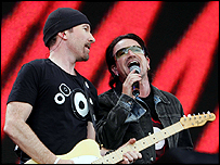 Bono (dir.) no Live 8