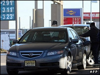 پمپ بنزین در نیوجرسی، آمریکا