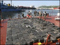 Cocaína apreendida pela Marinha mexicana em submarino