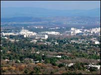 پولیس کے ساتھ ہاتھا پائی بھی ہوئی