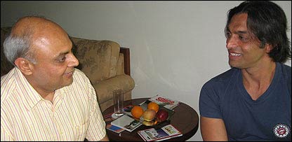 شعیب اختر اور سنجیو سری واستو