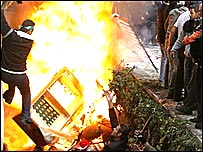 تظاهرات در اعتراض به چاپ کاريکاتور از پيام اسلام