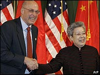 Bộ trưởng Tài chính Mỹ Henry Paulson và Phó Thủ tướng Trung Quốc Ngô Nghi