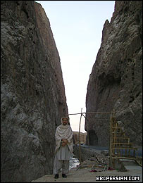 تنگه تاشقرغان