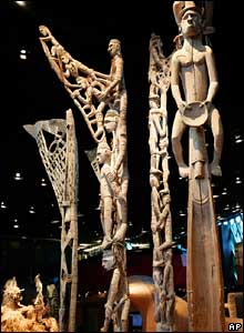 Papua Yeni Gine'den cenaze totemleri