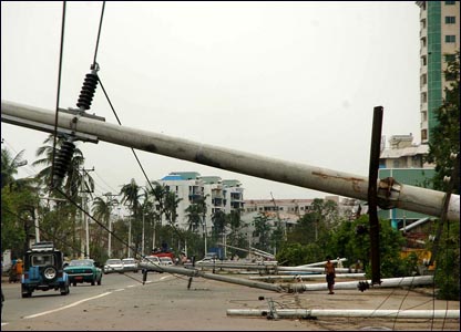 Devrilen bir elektrik direği