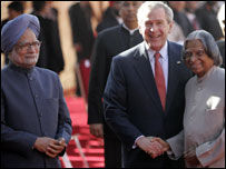 Hindistan Başbakanı Manmohan Singh, ABD Başkanı George Bush ve Cumhurbaşkanı Abdül Kelam