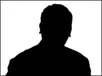 نيم رخ به زندگی مردمی می پردازد که هر يک داستان تازه ای دارد و از زاويه ای به انقلاب می نگرند