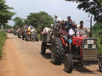 Refugees leaving Vakarai