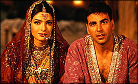 Priyanka Chopra & Akshay Kumar in Waqt