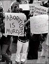 تظاهرات مخالفان سقط جنين در نيويورک در دهه 1970 