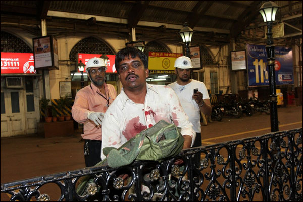 हमलों से दहली मुंबई