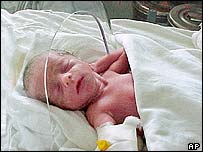 Eliza Maria nasceu prematura