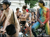 دوچرخه سواران معترض