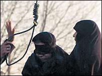 عاطفه رجبی دختری که در مازندران اعدام شد