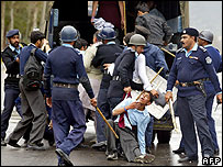 Protesto contra charges no Paquistão