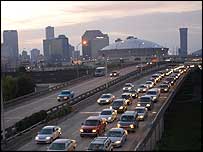 Мешканці Нового Орлеану відступають перед ураганом