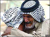 Iraquianos choram no Iraque