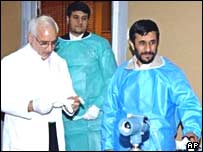 محمود احمدی نژاد و غلامرضا آقازاده در بازديد از تاسيسات هسته ای