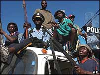 Opositores do governo em Gonaives nesta sexta-feira