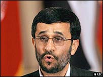 محمود احمدی نژاد رییس جمهور ایران به اسرائیل درباره حمله به لبنان هشدار داده است