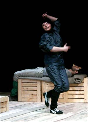 نمایی از اجرای رقص یک بالرین