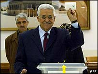 Abbas Filistin yönetimi başkanlığı için oyunu kullanıyor