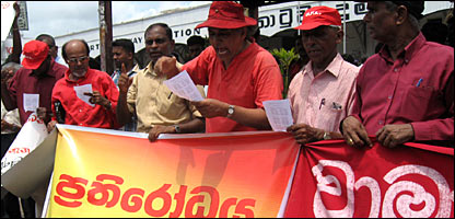 Protest in front of Colombo fort station