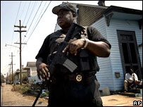 Американський поліцай у Новому Орлеані