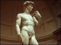 O David de Michelangelo, exposto na Galleria dell’Accademia, em Florença