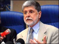 O ministro Celso Amorim em Abuja, na Nigéria