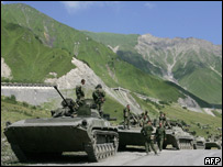 Güney Osetya'da Rus askerleri